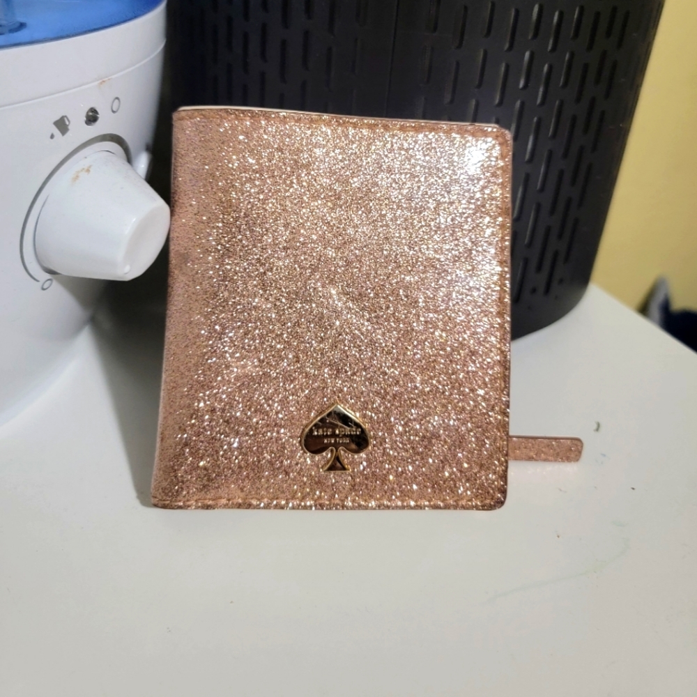 Kate Spade Bifold Snap Glitter wallet